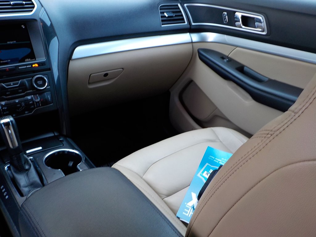 2017 Ford Explorer Image 25