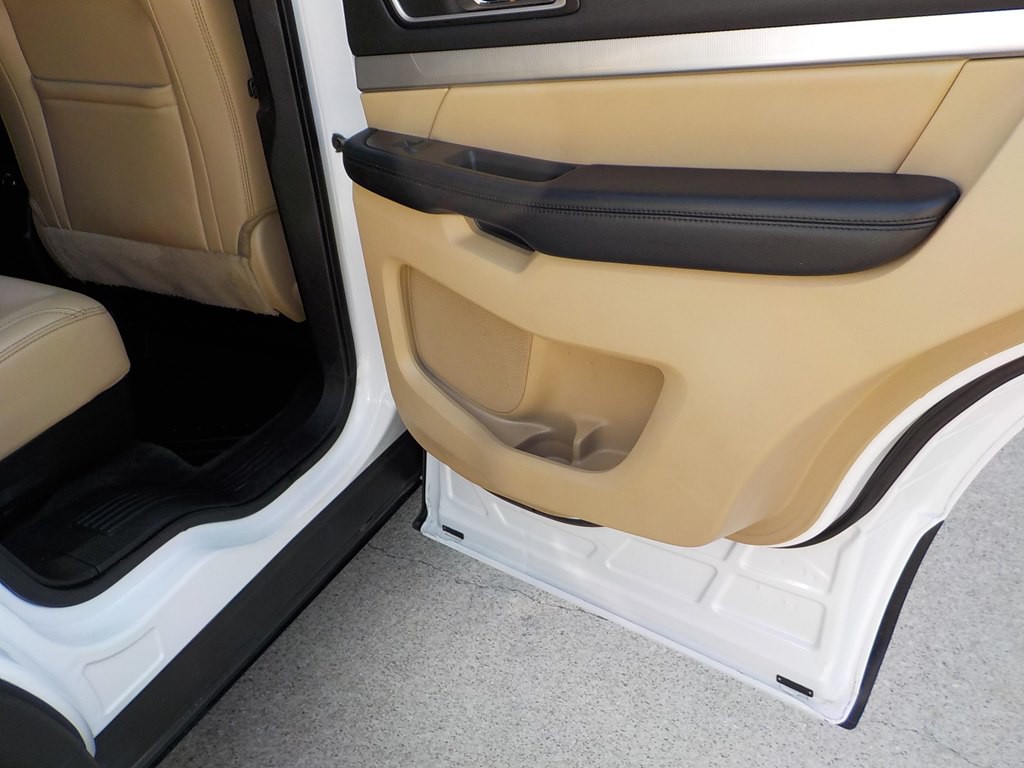2017 Ford Explorer Image 28