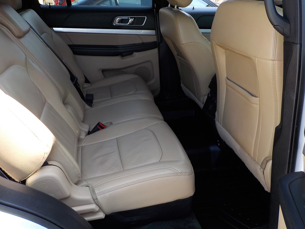 2017 Ford Explorer Image 29