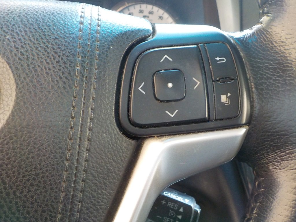 2015 Toyota Sienna Image 12
