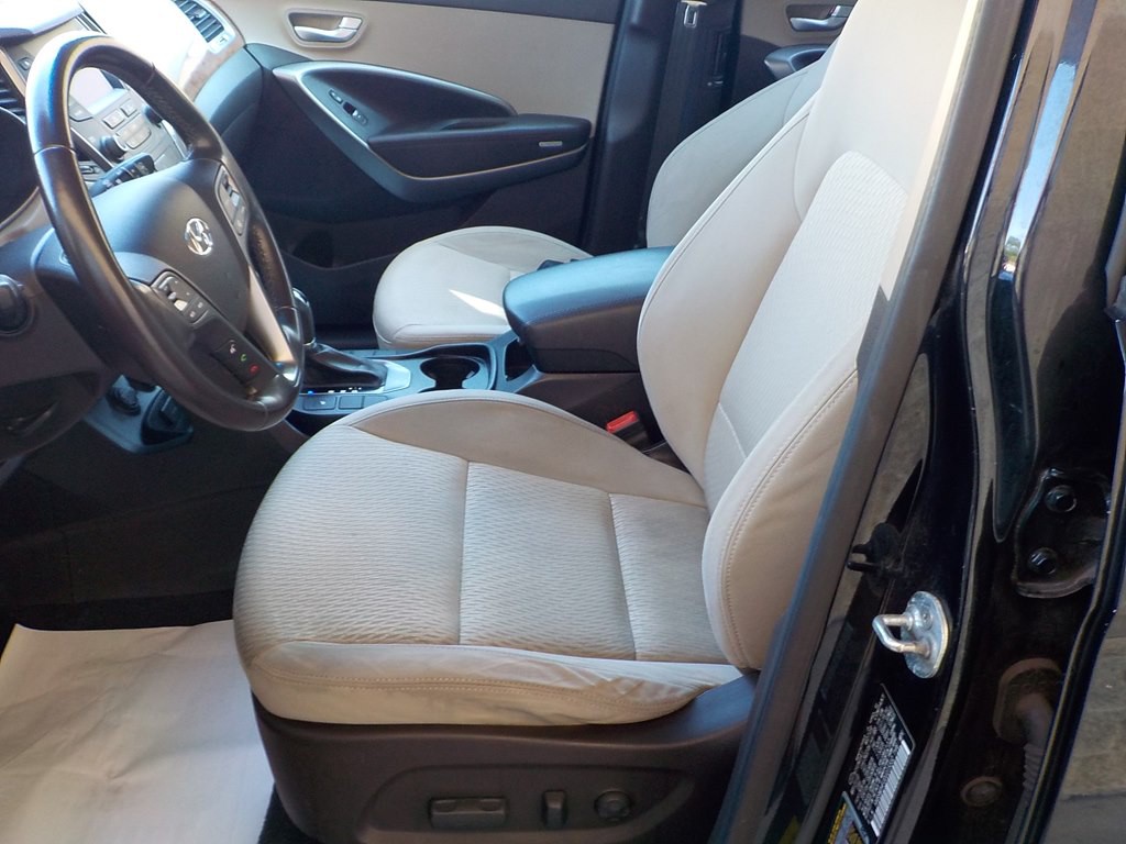 2013 Hyundai Santa Fe Image 8