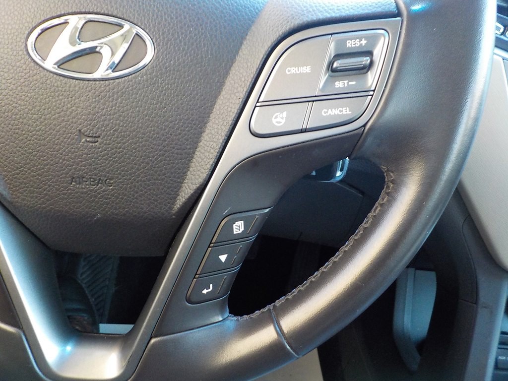 2013 Hyundai Santa Fe Image 11