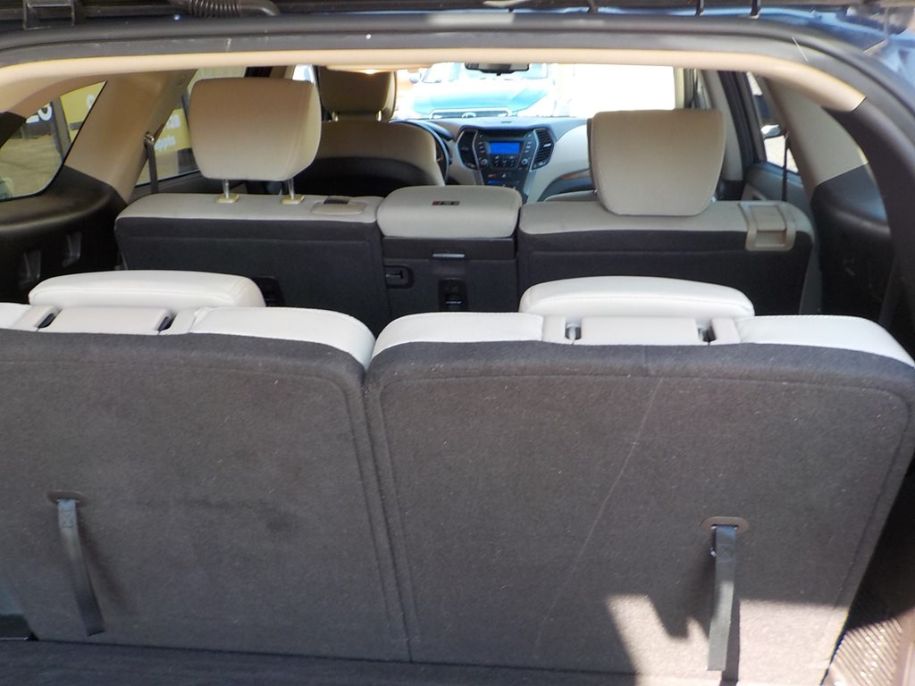 2013 Hyundai Santa Fe Image 19