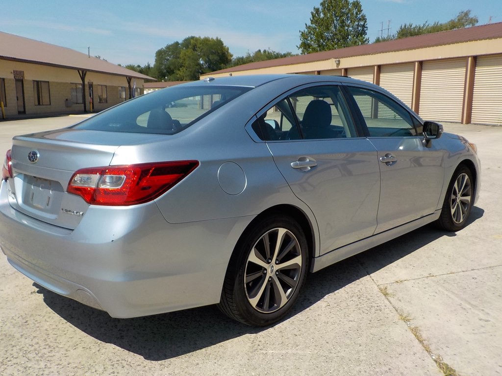 2015 Subaru Legacy Image 6