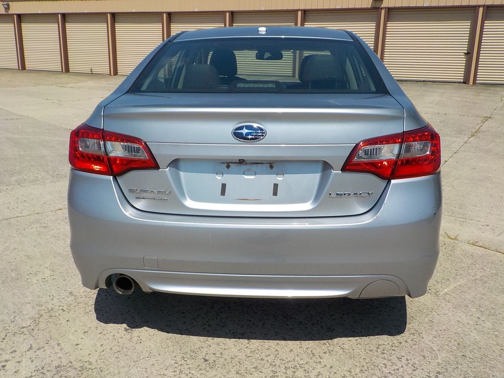 2015 Subaru Legacy Image 8