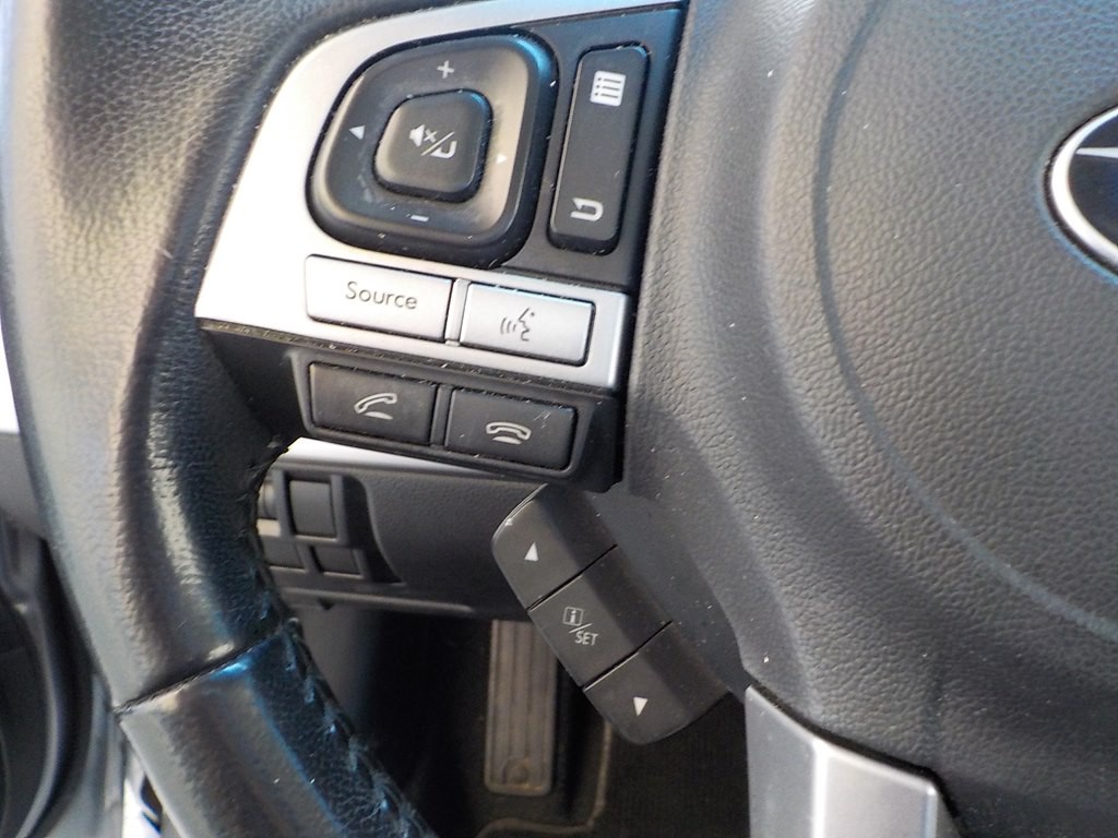 2015 Subaru Legacy Image 12
