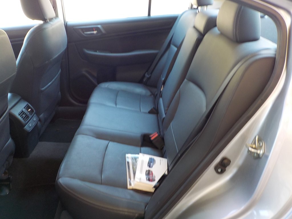 2015 Subaru Legacy Image 18