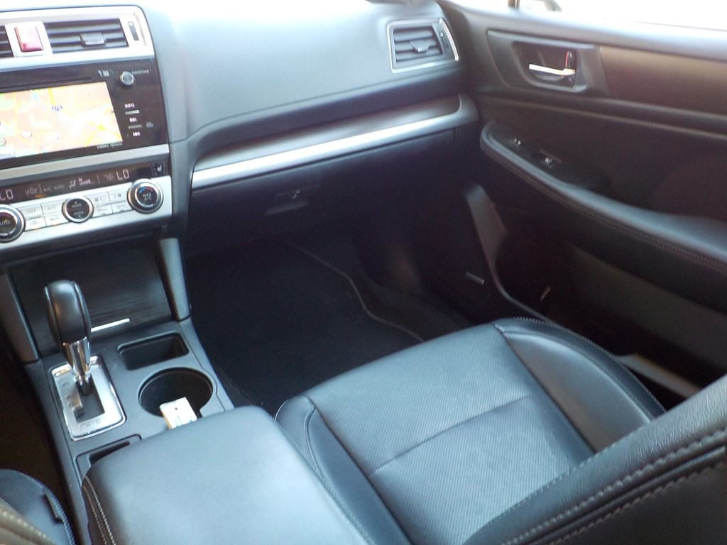 2015 Subaru Legacy Image 21