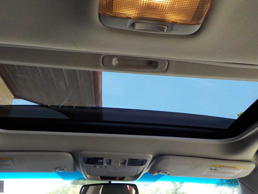 2015 Subaru Legacy Image 22