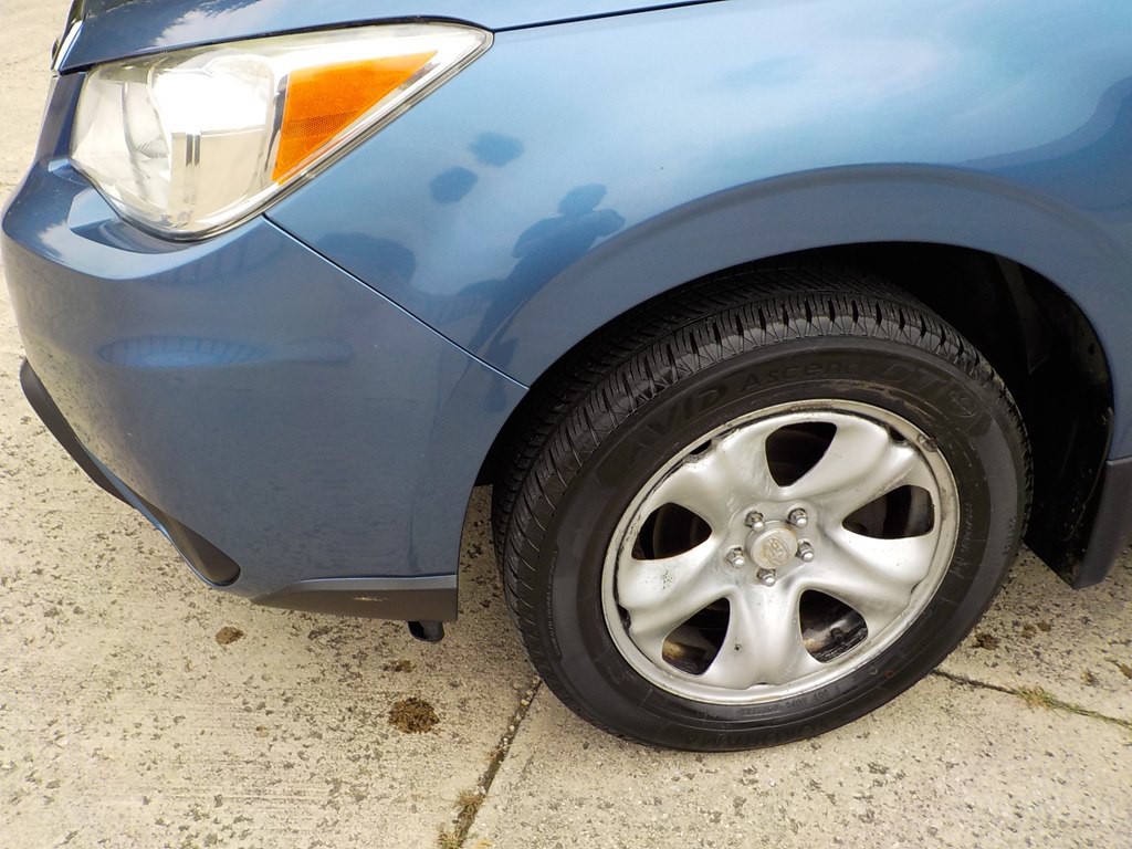 2015 Subaru Forester Image 2
