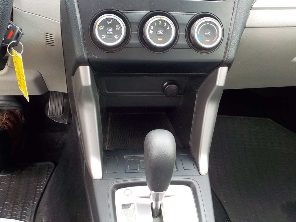 2015 Subaru Forester Image 15