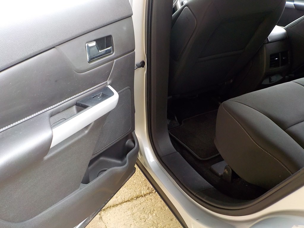 2014 Ford Edge Image 17