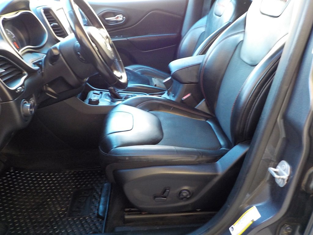 2019 Jeep Cherokee Image 11