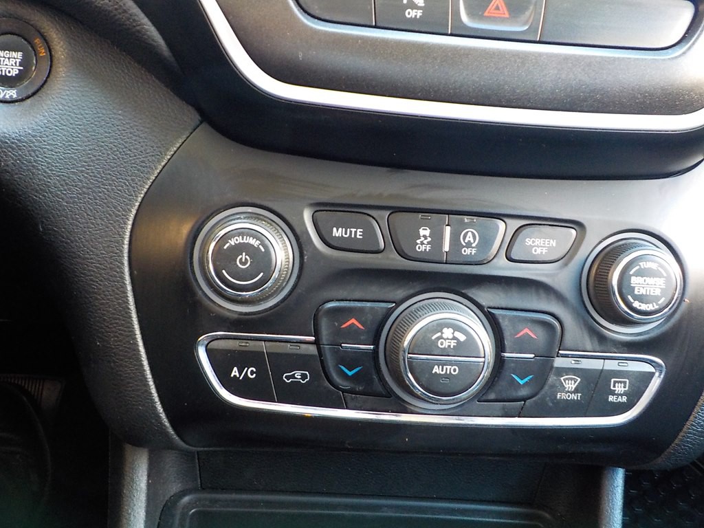 2019 Jeep Cherokee Image 17