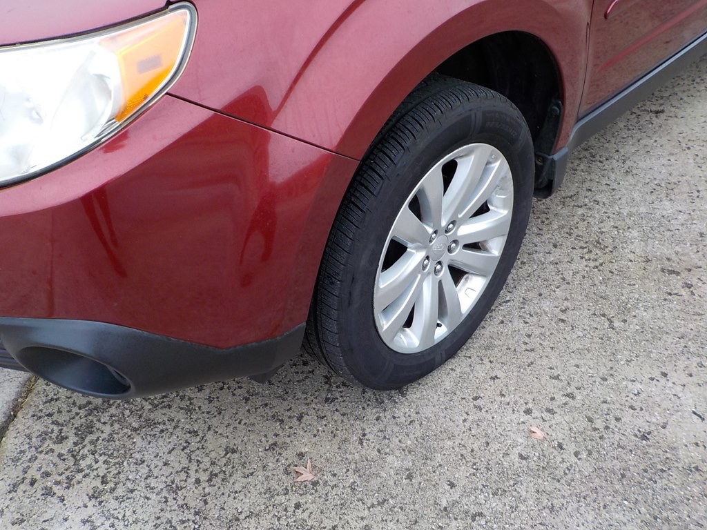 2012 Subaru Forester Image 2
