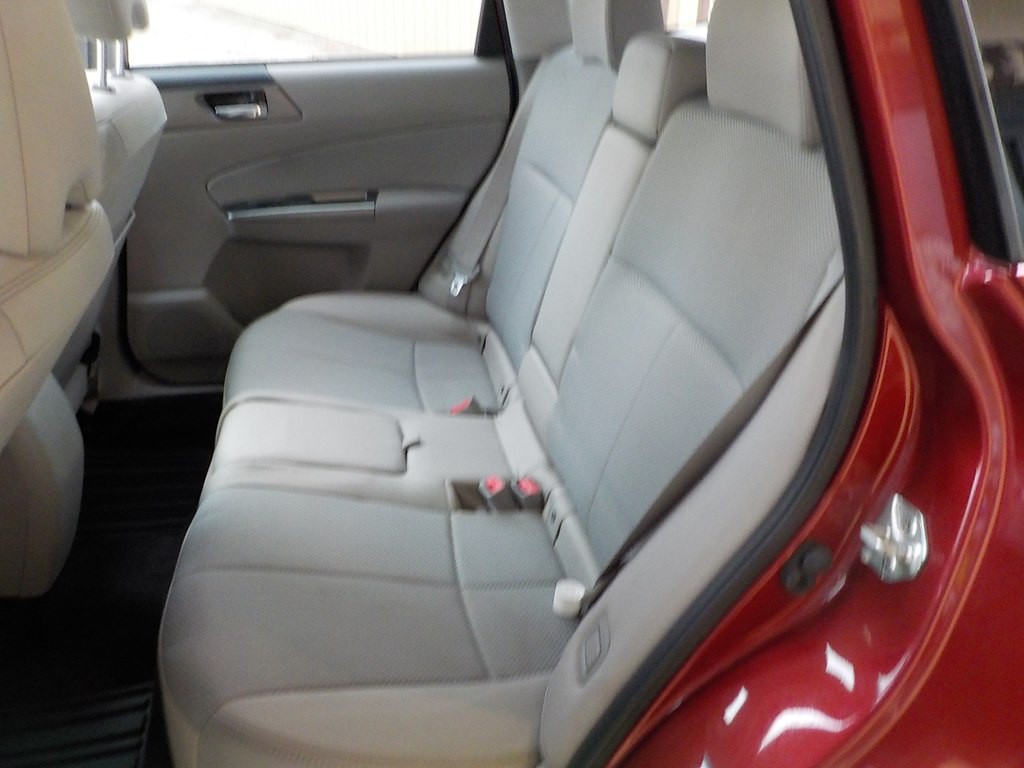 2012 Subaru Forester Image 24