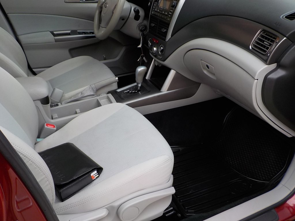 2012 Subaru Forester Image 34
