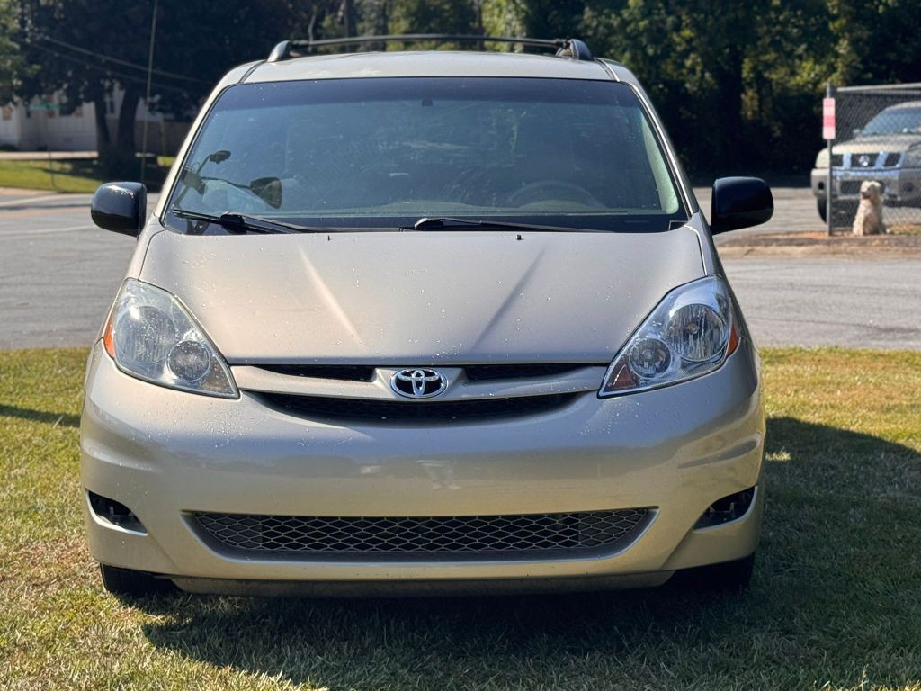 2008 Toyota Sienna Image 4