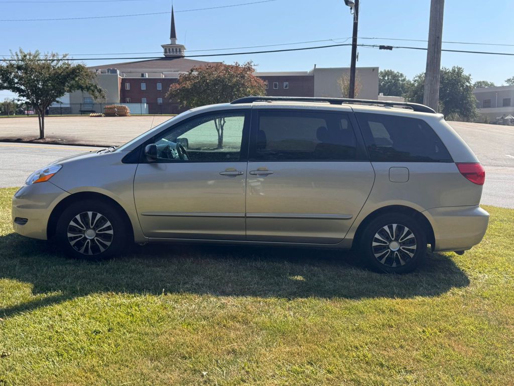 2008 Toyota Sienna Image 8