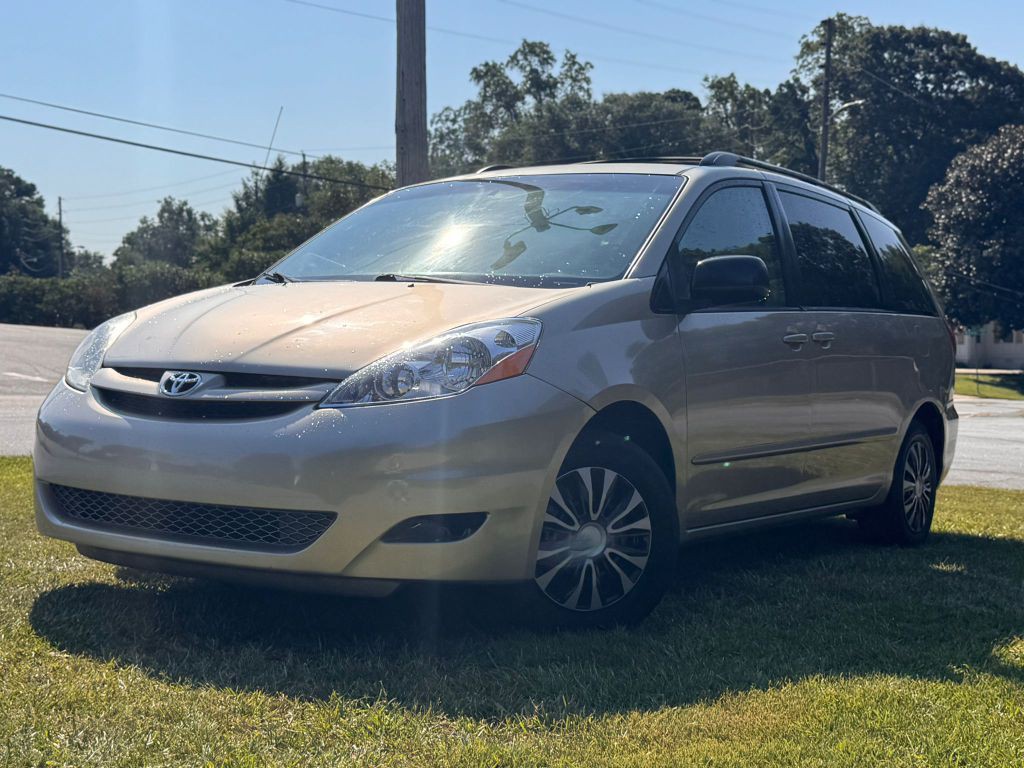 2008 Toyota Sienna Image 9