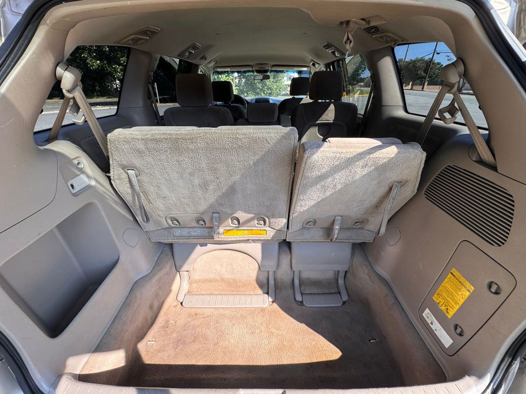2008 Toyota Sienna Image 10