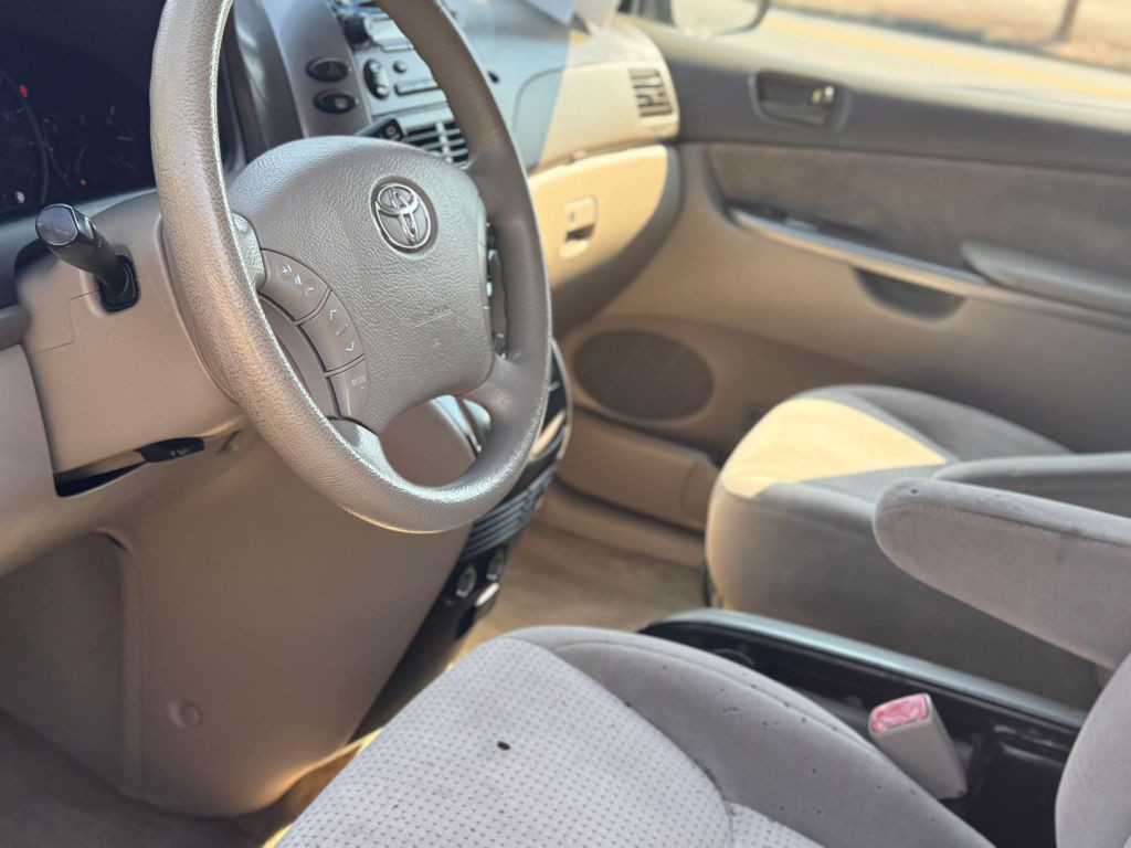 2008 Toyota Sienna Image 20