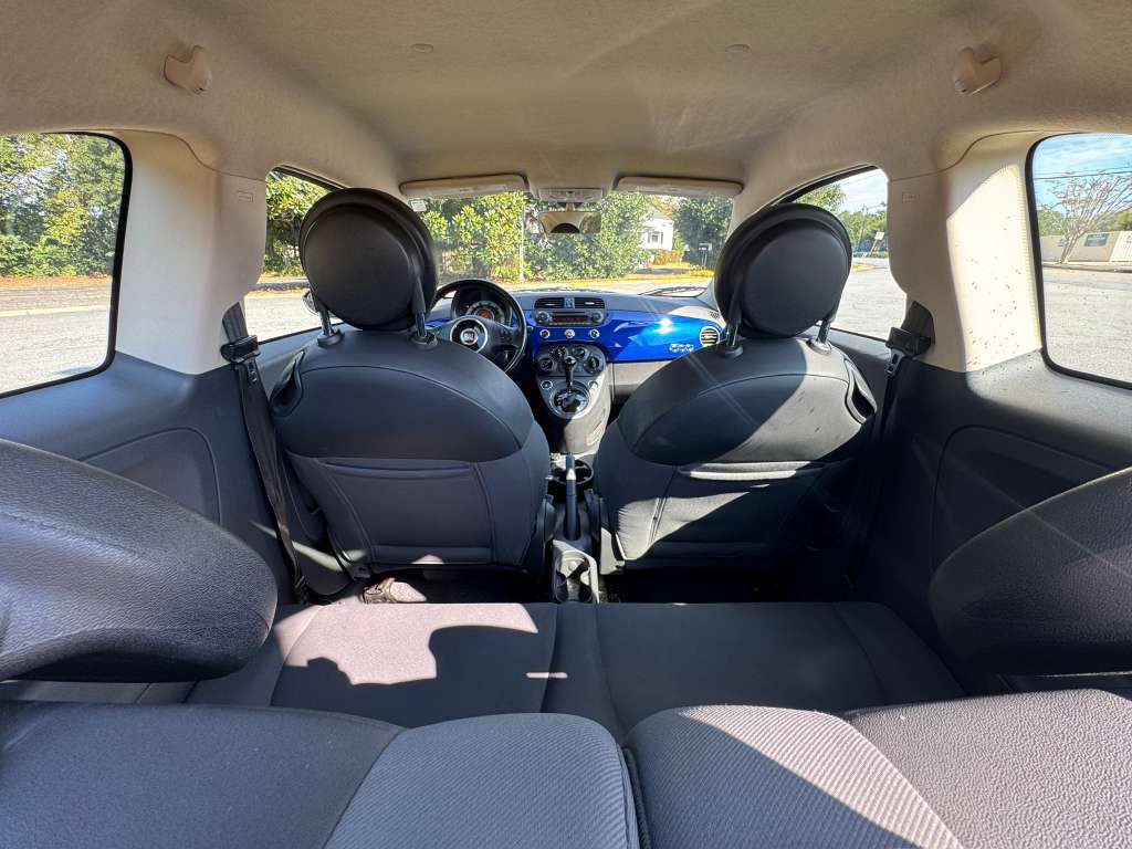 2012 FIAT 500 Image 18