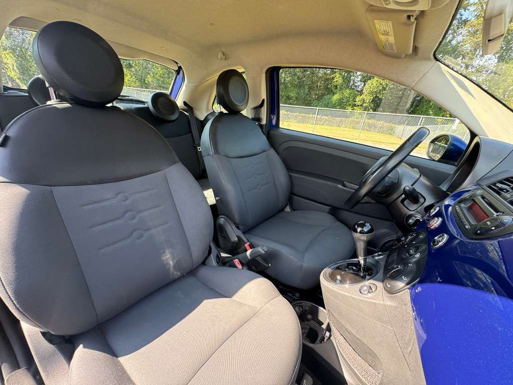 2012 FIAT 500 Image 21