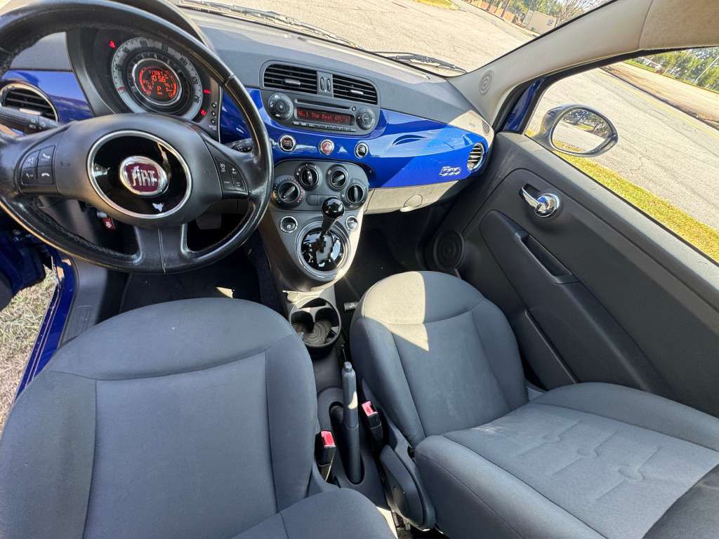 2012 FIAT 500 Image 28