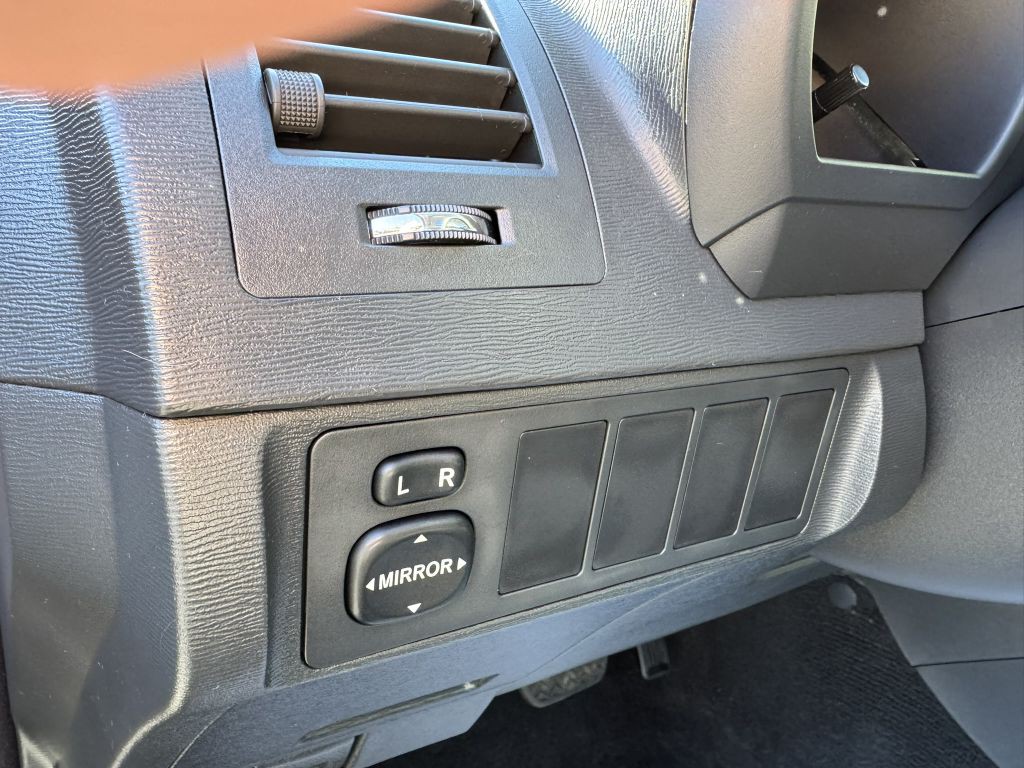 2007 Scion tC Image 16