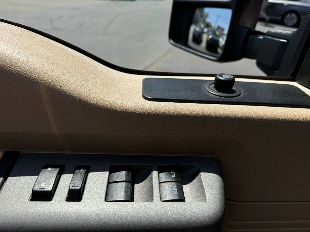 2016 Ford F-350 Image 20