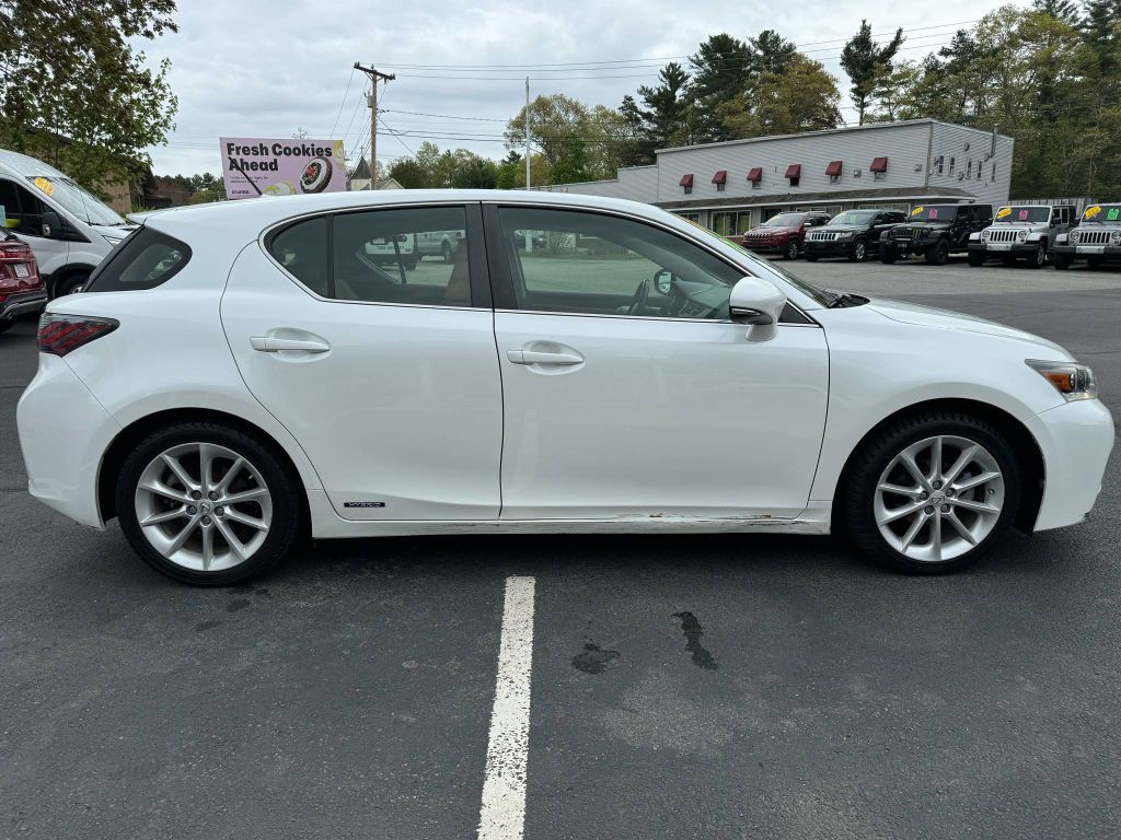 2013 Lexus CT 200h Image 6