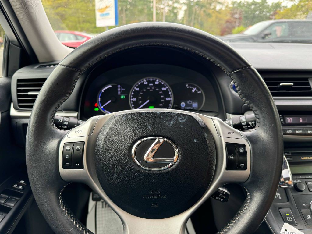 2013 Lexus CT 200h Image 7