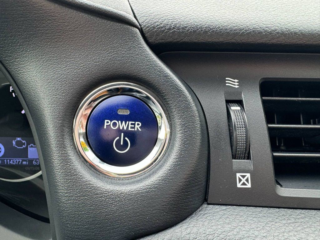 2013 Lexus CT 200h Image 29