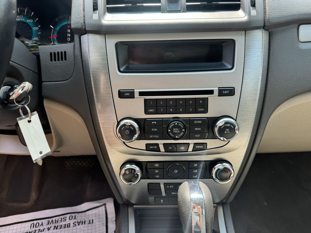 2010 Ford Fusion Image 21