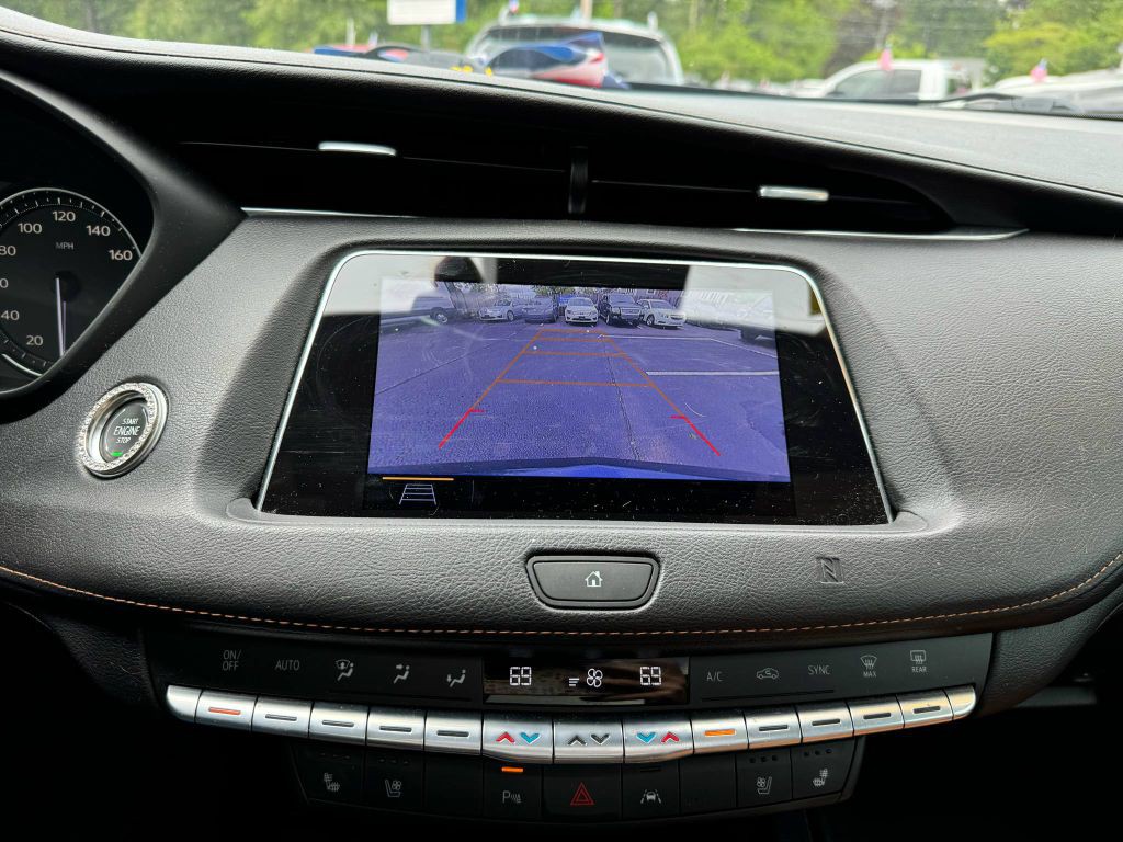 2019 Cadillac XT4 Image 4