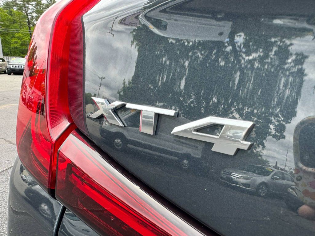2019 Cadillac XT4 Image 32
