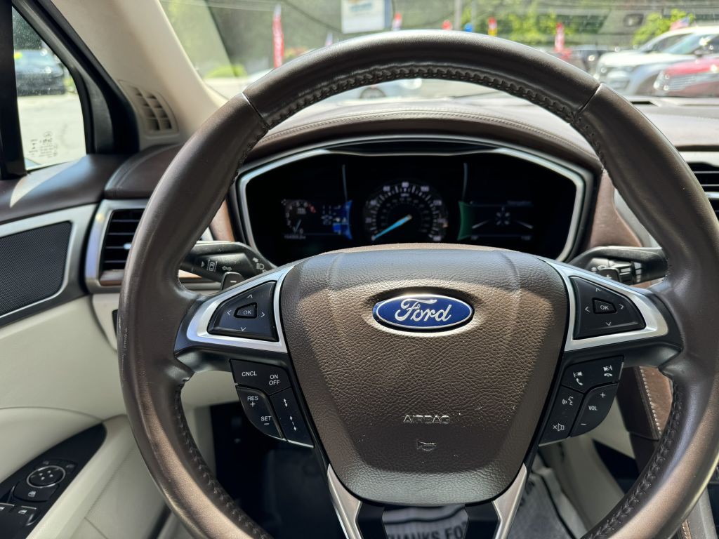 2017 Ford Fusion Image 19