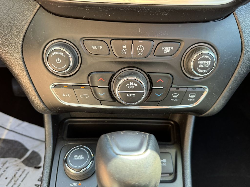 2019 Jeep Cherokee Image 24
