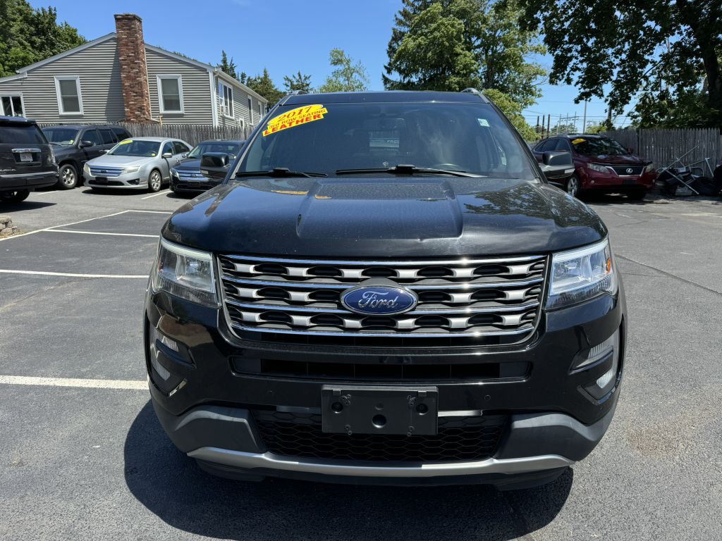 2017 Ford Explorer Image 2