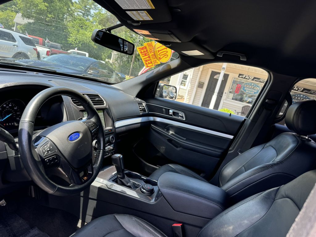 2017 Ford Explorer Image 4