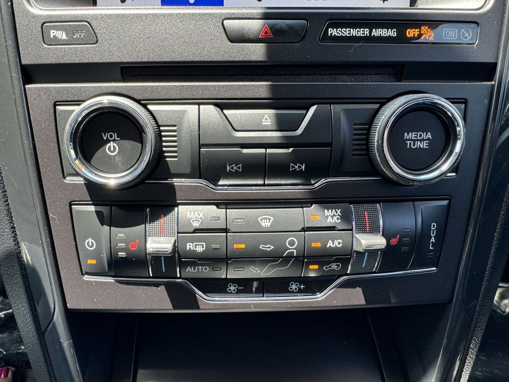 2017 Ford Explorer Image 23
