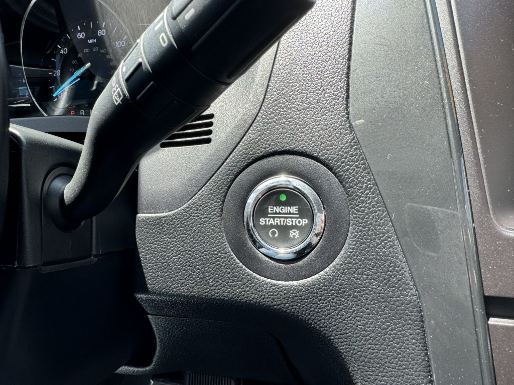 2017 Ford Explorer Image 24