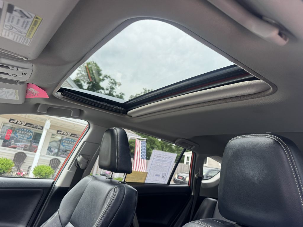 2015 Toyota Rav4 Image 6