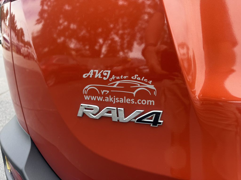 2015 Toyota Rav4 Image 12