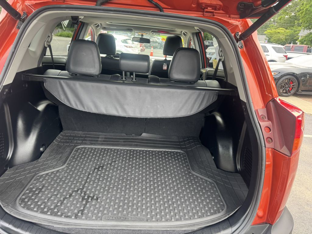 2015 Toyota Rav4 Image 14