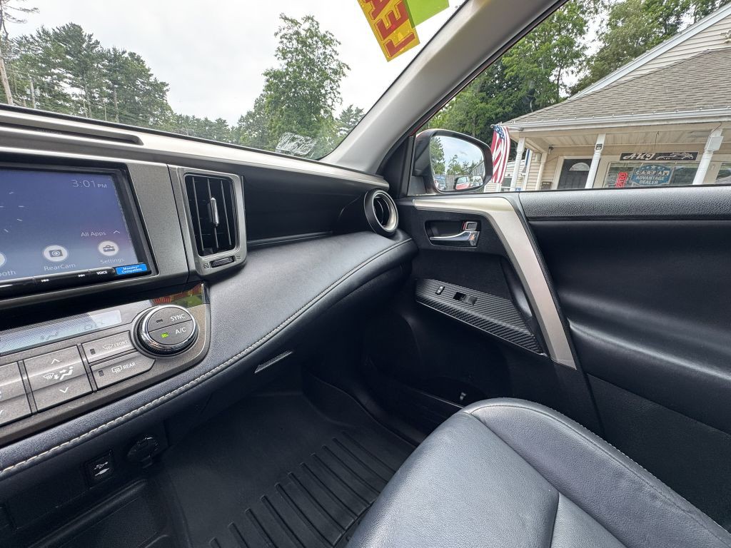 2015 Toyota Rav4 Image 42