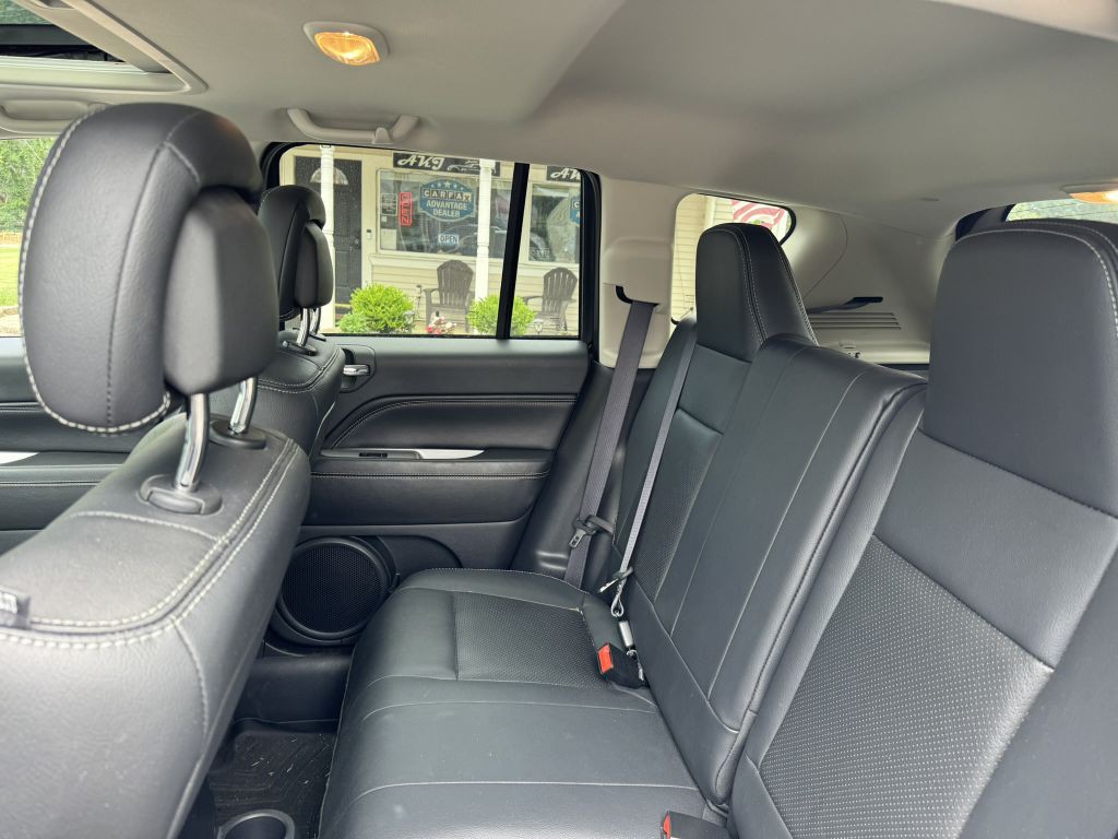 2016 Jeep Compass Image 25