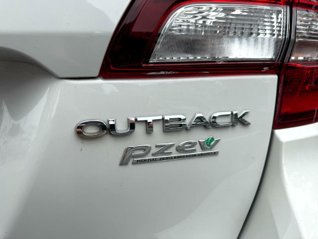 2016 Subaru Outback Image 14