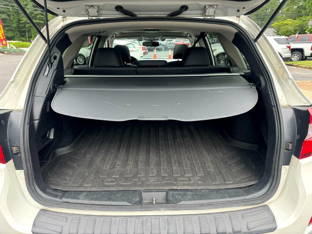 2016 Subaru Outback Image 16